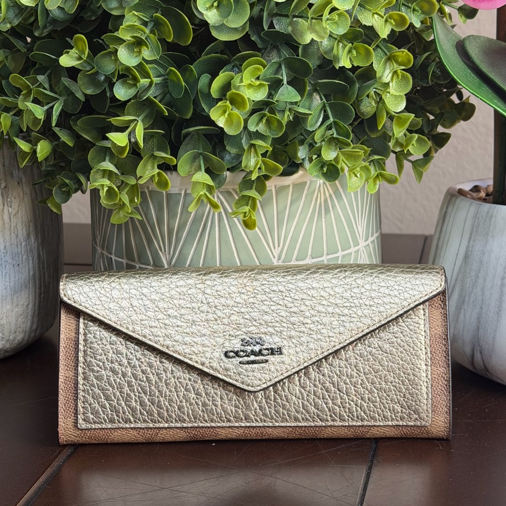 Coach Gold brown leather wallet